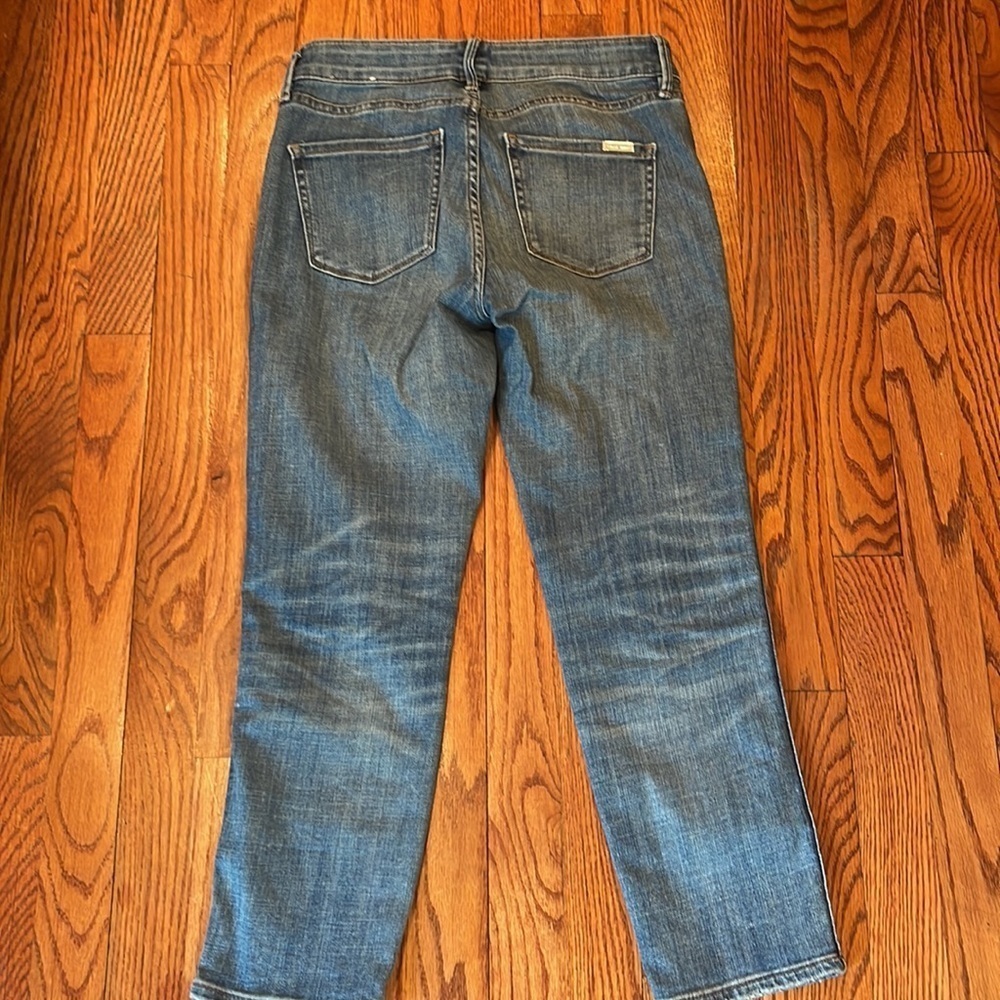 HOST PICK 🌟Like New WHBM Floral Distressed Denim Crop Pants Size 2S - Picture 6 of 7